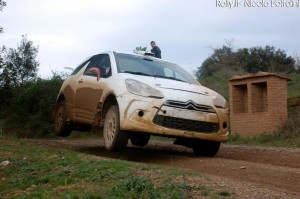 Strambi in azione con la DS3 durante i test di inizio stagione 2012