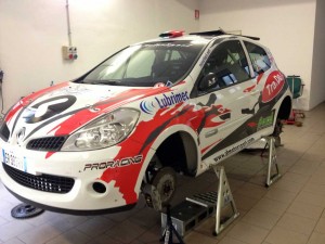 La Clio R3C di Fatichi pronta per il rally di Majano